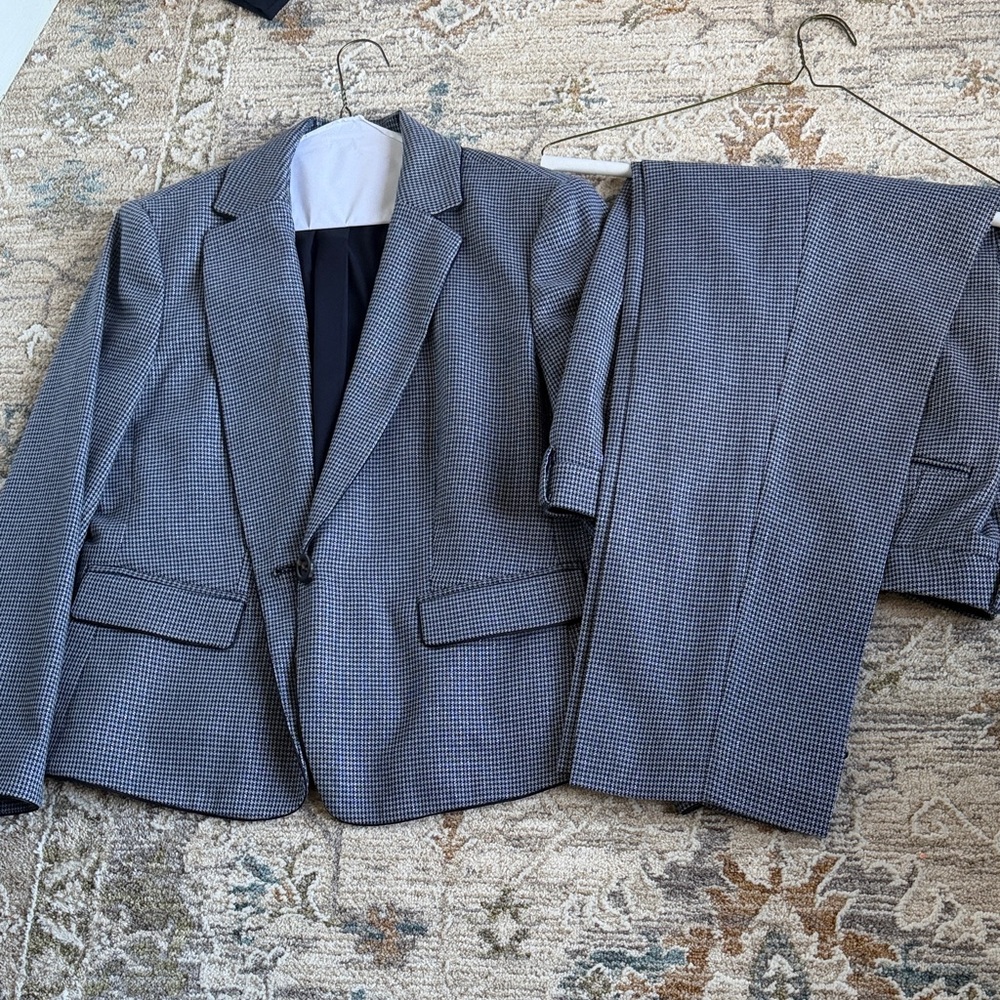 Ann Taylor Women's Gray Checkered Suit